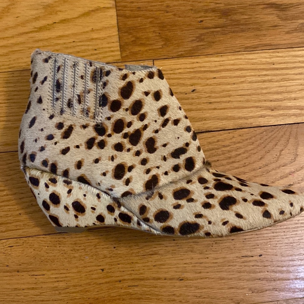 Animal print Matisse ankle booties